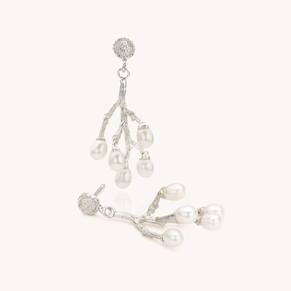 zilveren oorhangers met parels