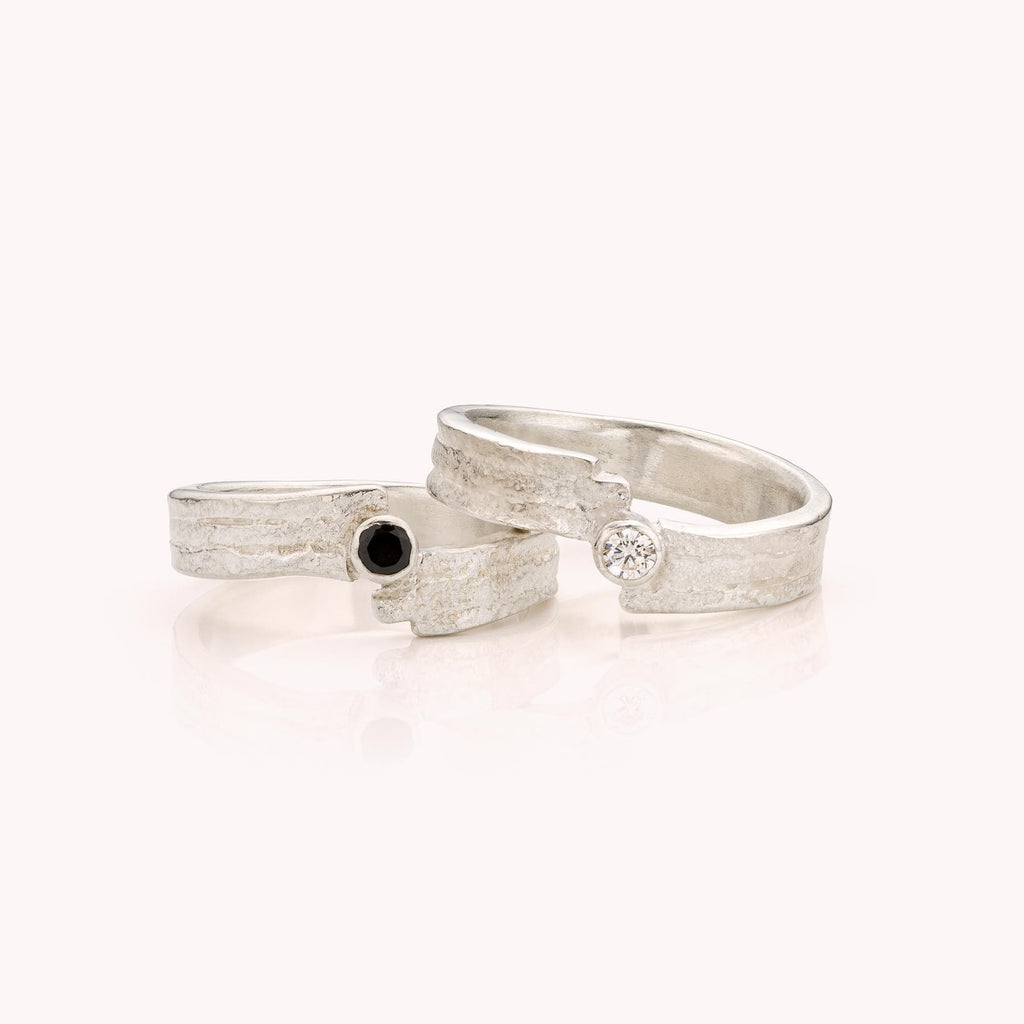 zilveren ring met zwarte spinel of ziricoon